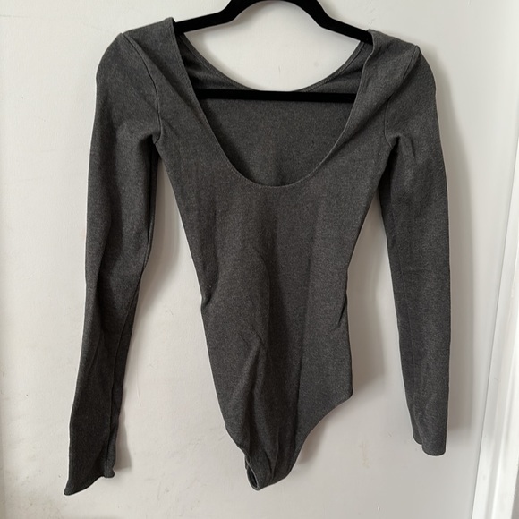 Aritzia Wilfred Free Long Sleeve Bodysuit - Picture 3 of 6